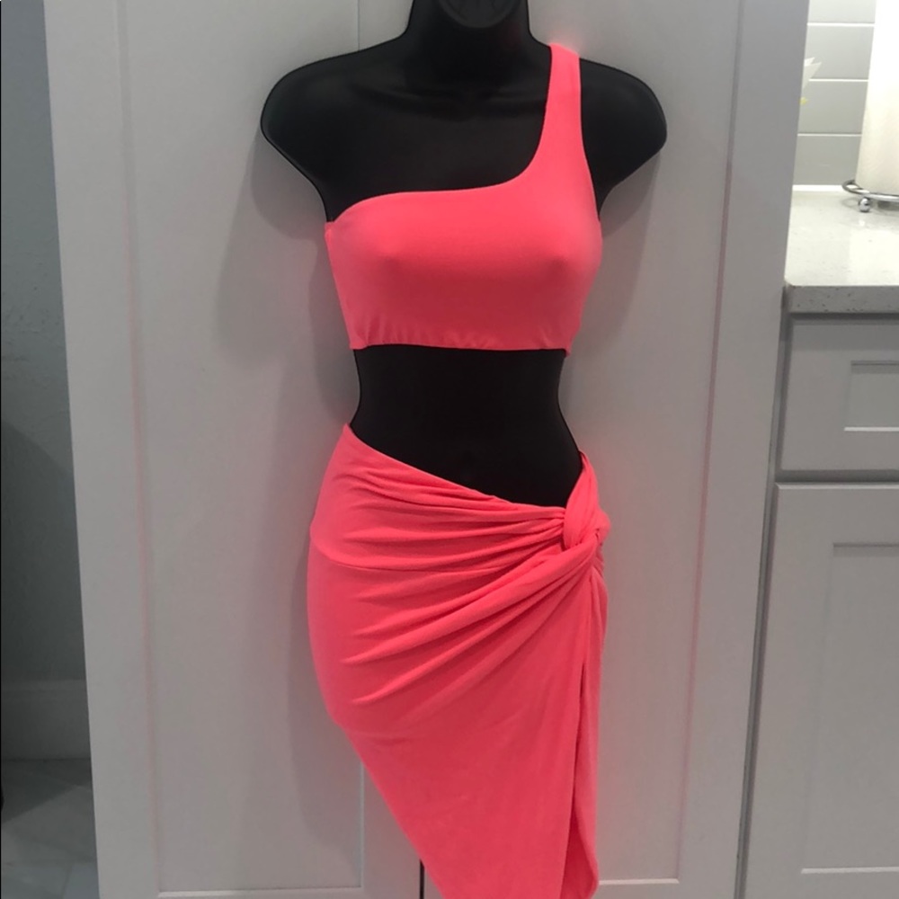 Neon Pink 2 piece outfit- Diva Boutique